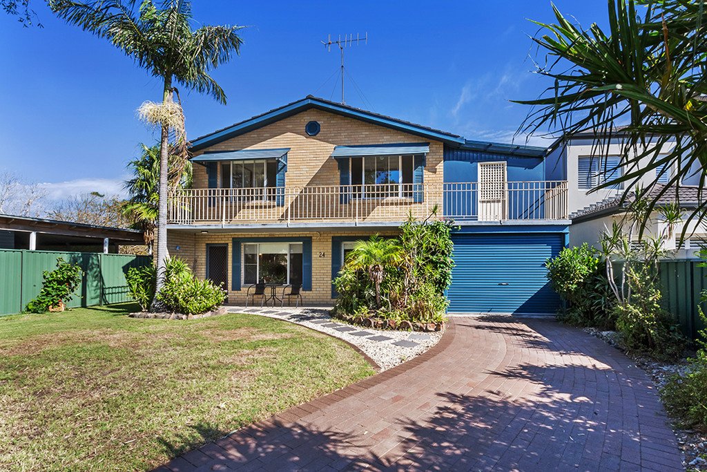 24 Rigney Street SHOAL BAY 1