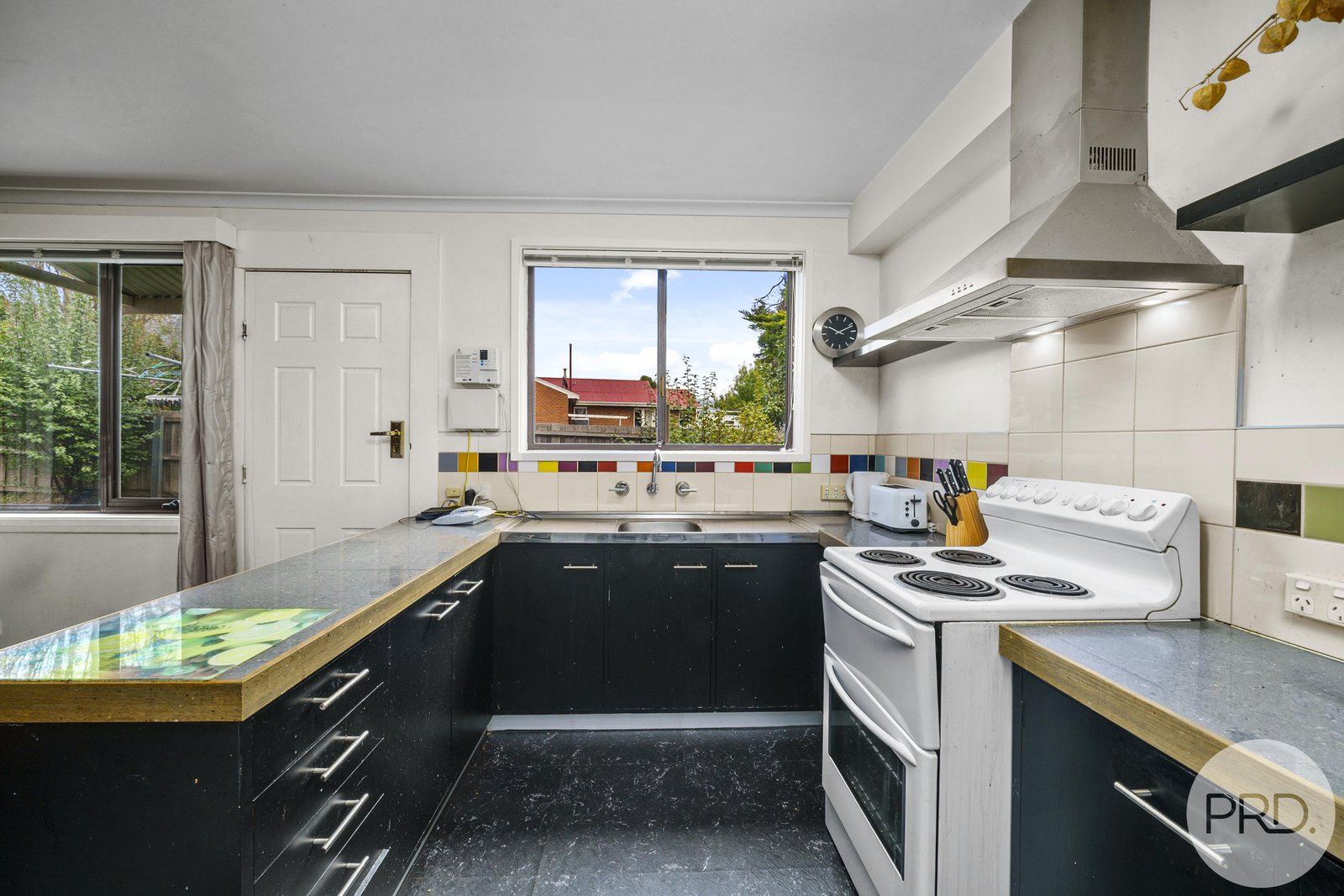 2/4 Riverway Road MONTROSE 4