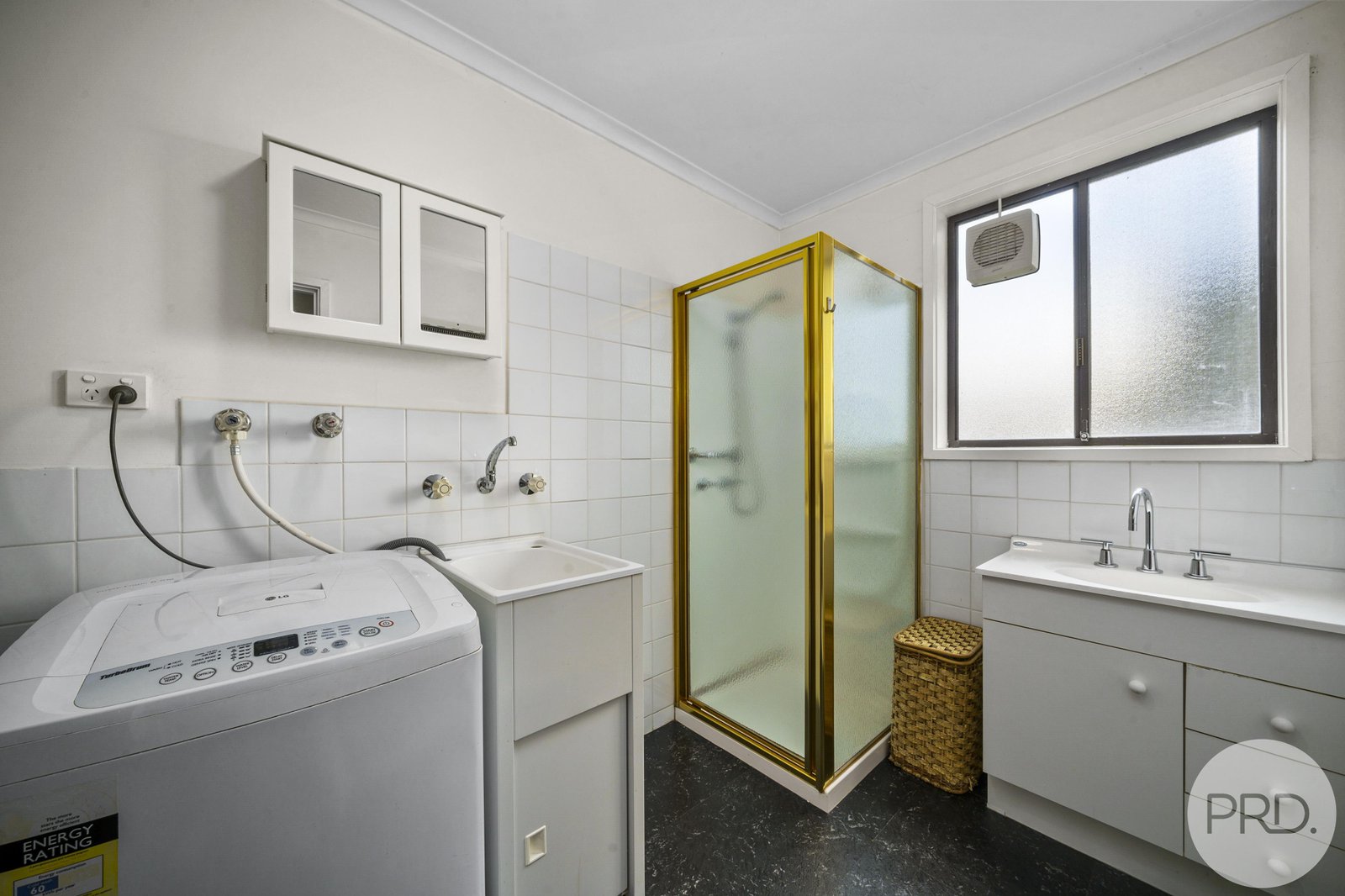 2/4 Riverway Road MONTROSE 13