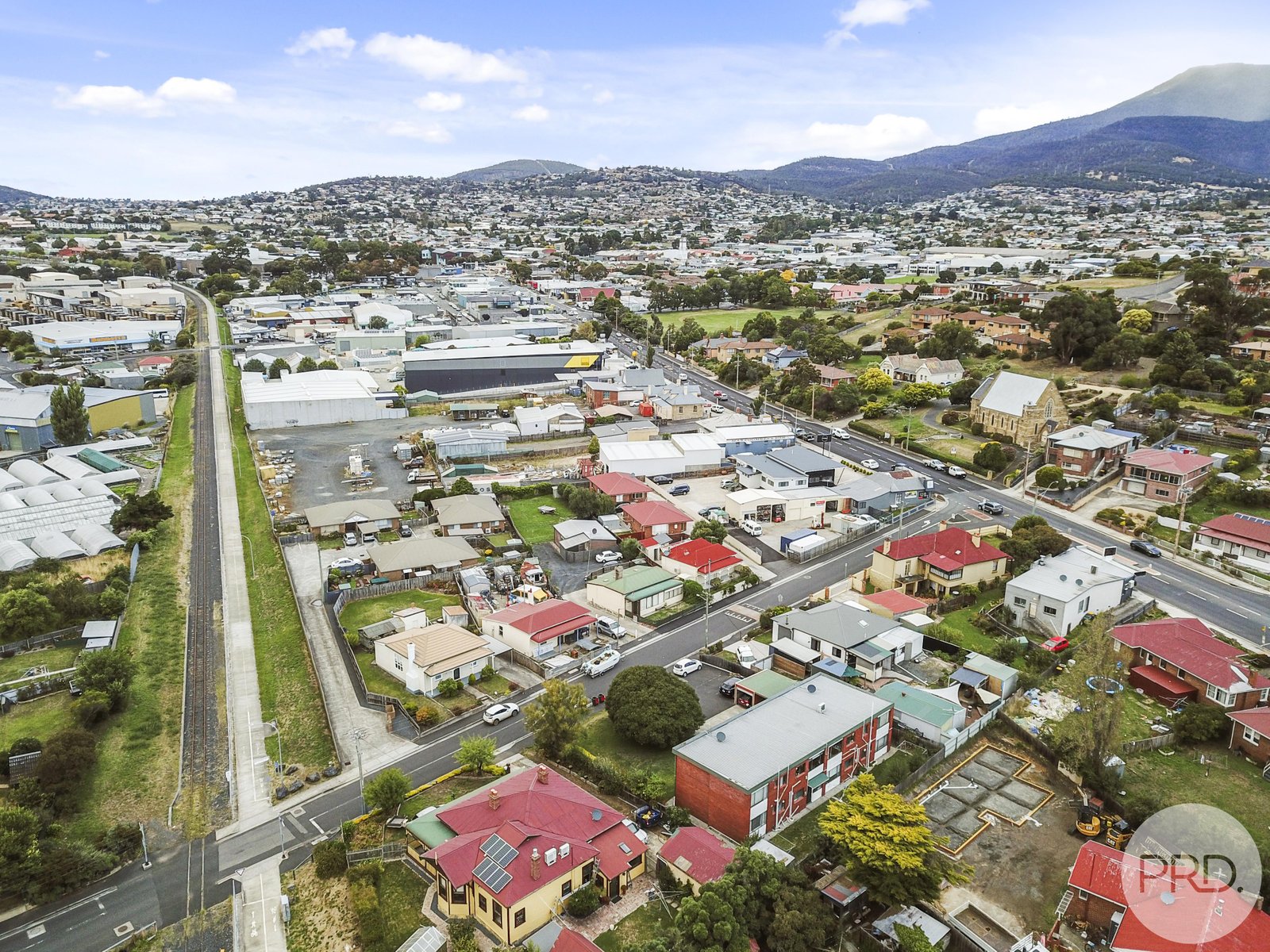 2/4 Riverway Road MONTROSE 19