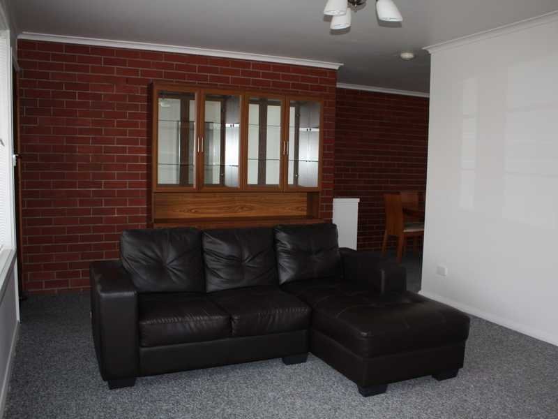 2/4 Riverway Road MONTROSE 2