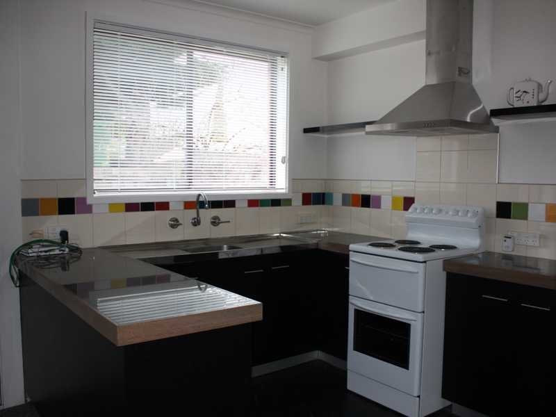 2/4 Riverway Road MONTROSE 4