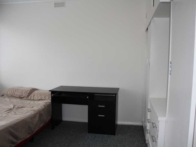 2/4 Riverway Road MONTROSE 9