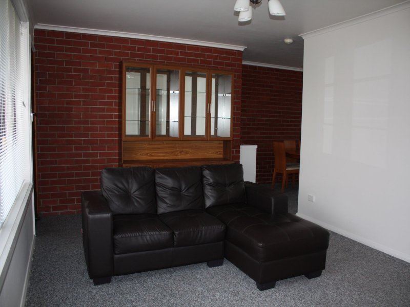 2/4 Riverway Road MONTROSE 2