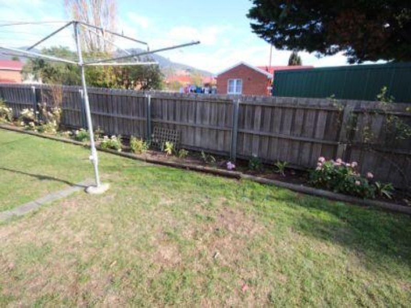 2/4 Riverway Road MONTROSE 10