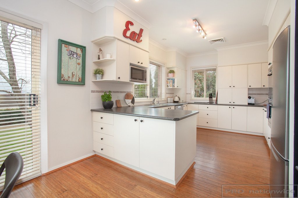 24 Robert Street TENAMBIT 18