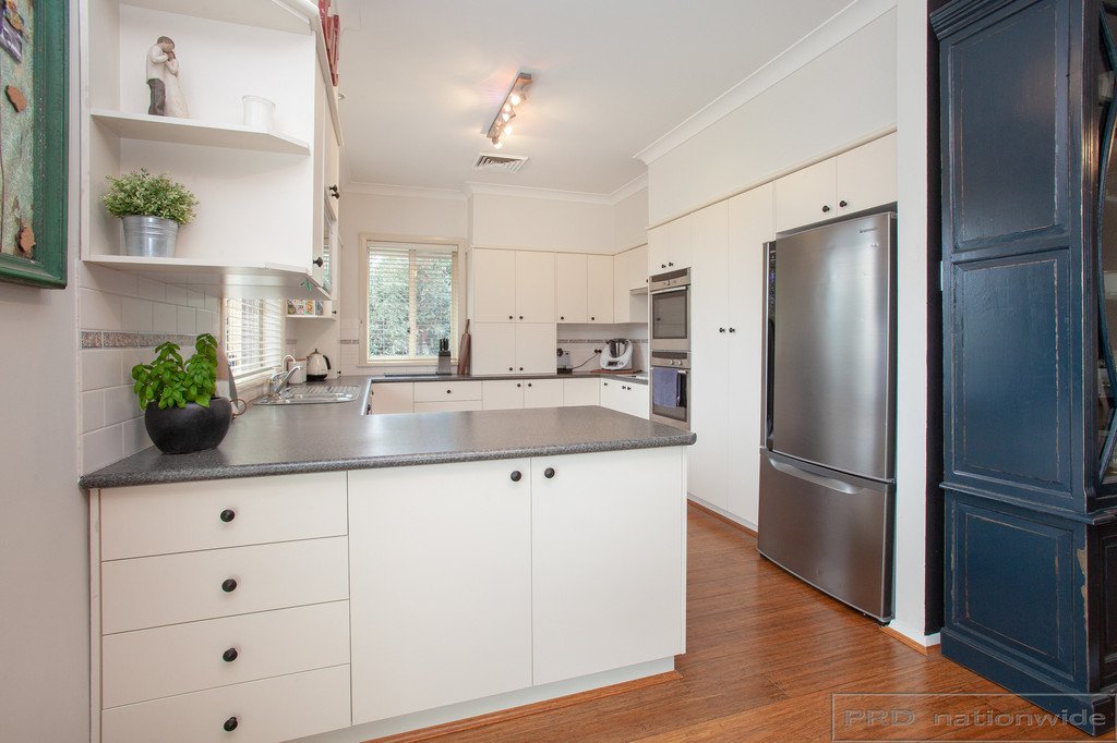 24 Robert Street TENAMBIT 19