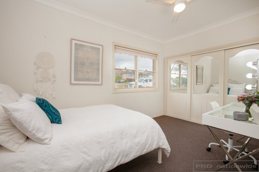 24 Robert Street TENAMBIT 22