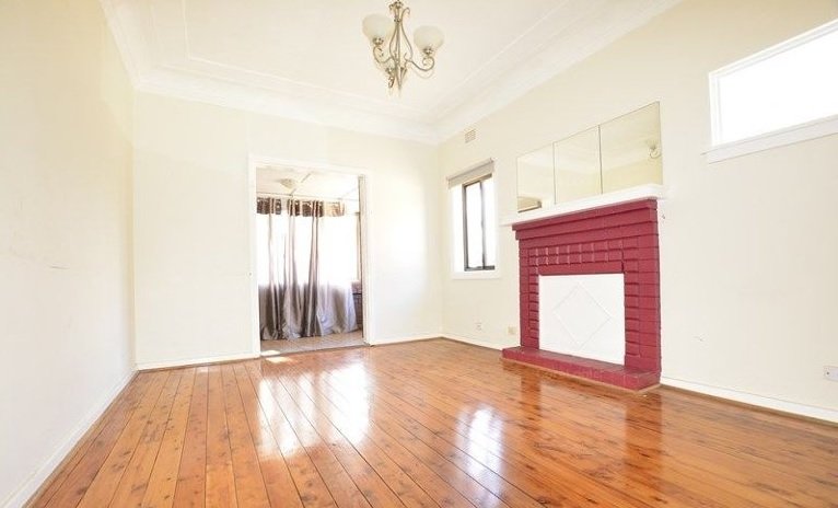 24 Robinson Street MONTEREY 3
