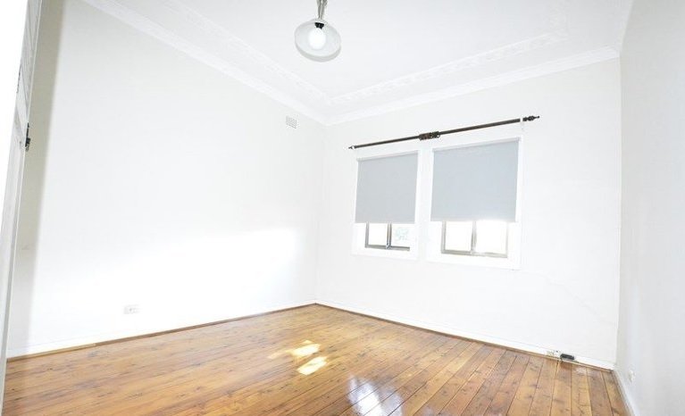 24 Robinson Street MONTEREY 4