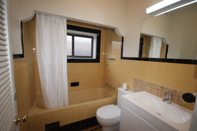 24 Robinson Street MONTEREY 3