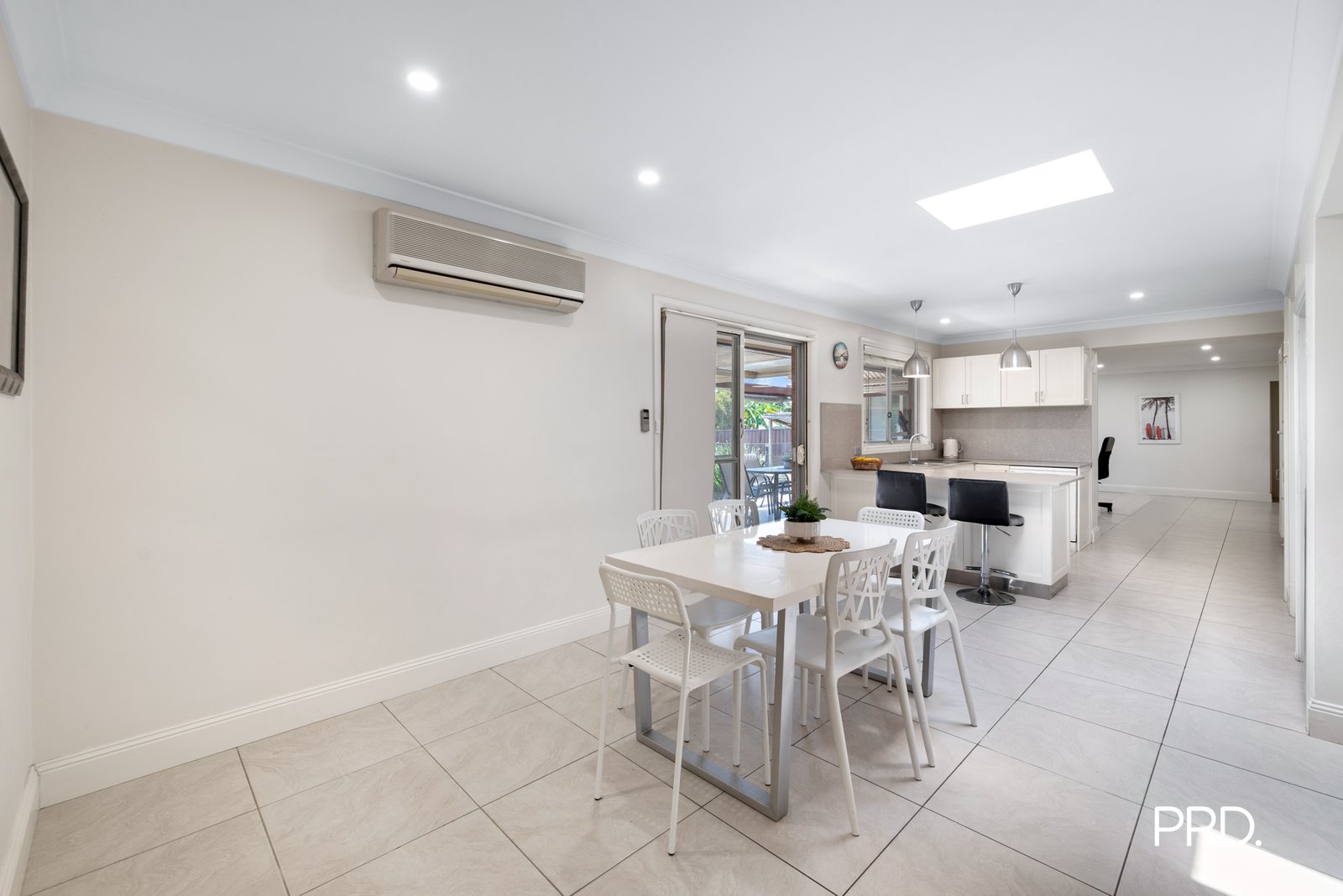 24 Rochford Street ST CLAIR 4