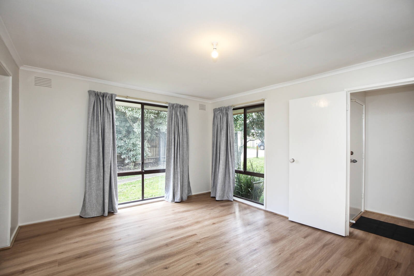 Real Estate and Property in 24 Rodney Drive, Woodend, VIC