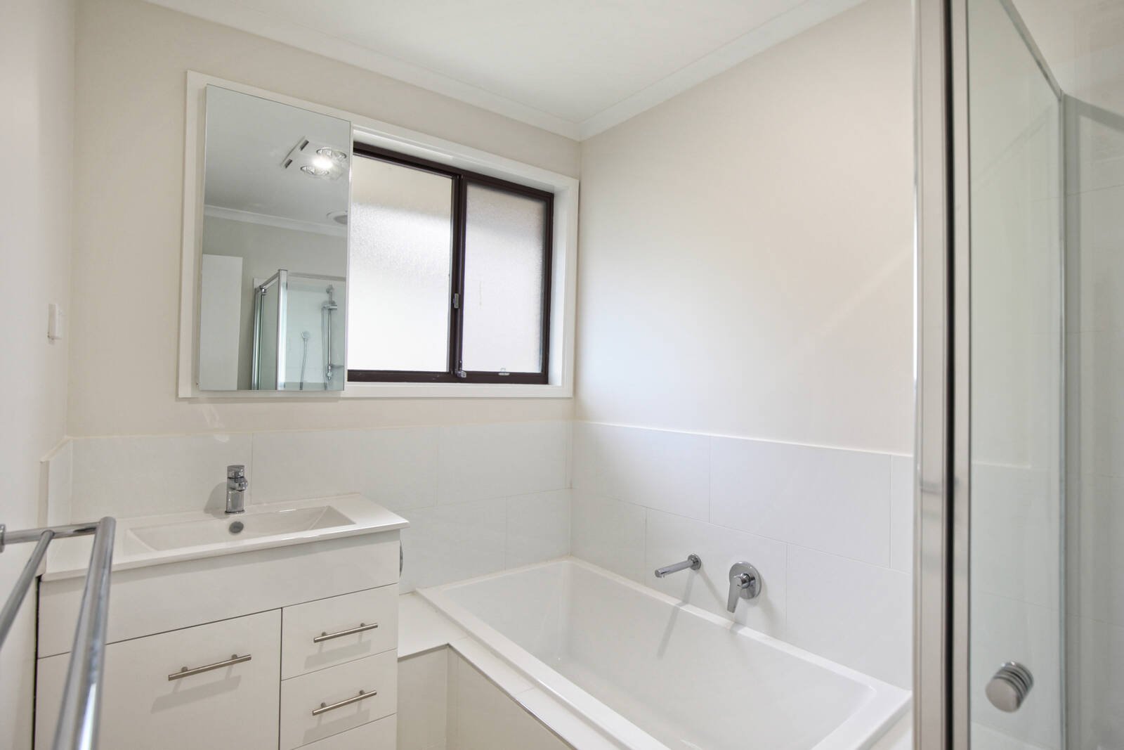 Real Estate and Property in 24 Rodney Drive, Woodend, VIC