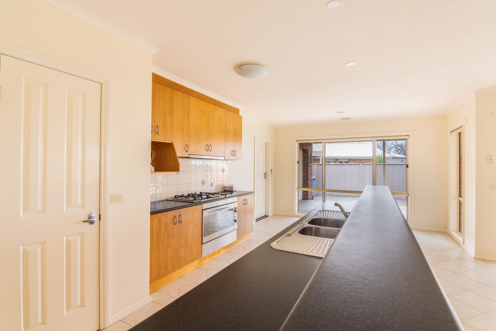 24 Romney Crescent SHEPPARTON 8