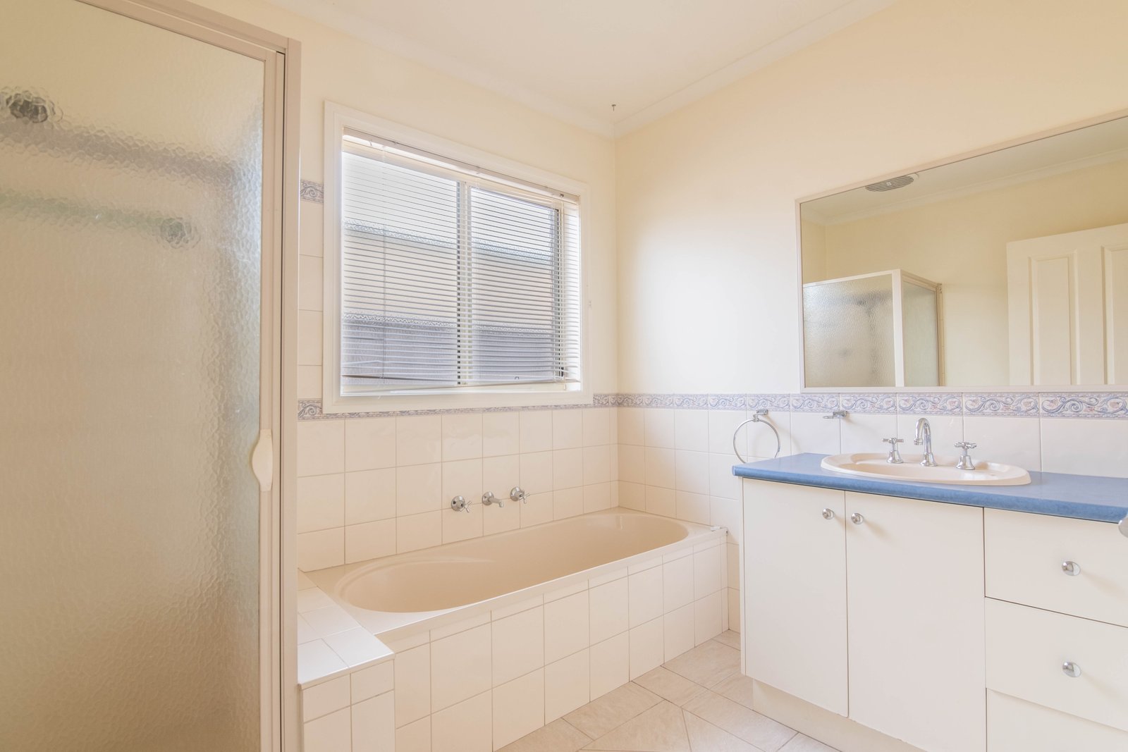 24 Romney Crescent SHEPPARTON 12