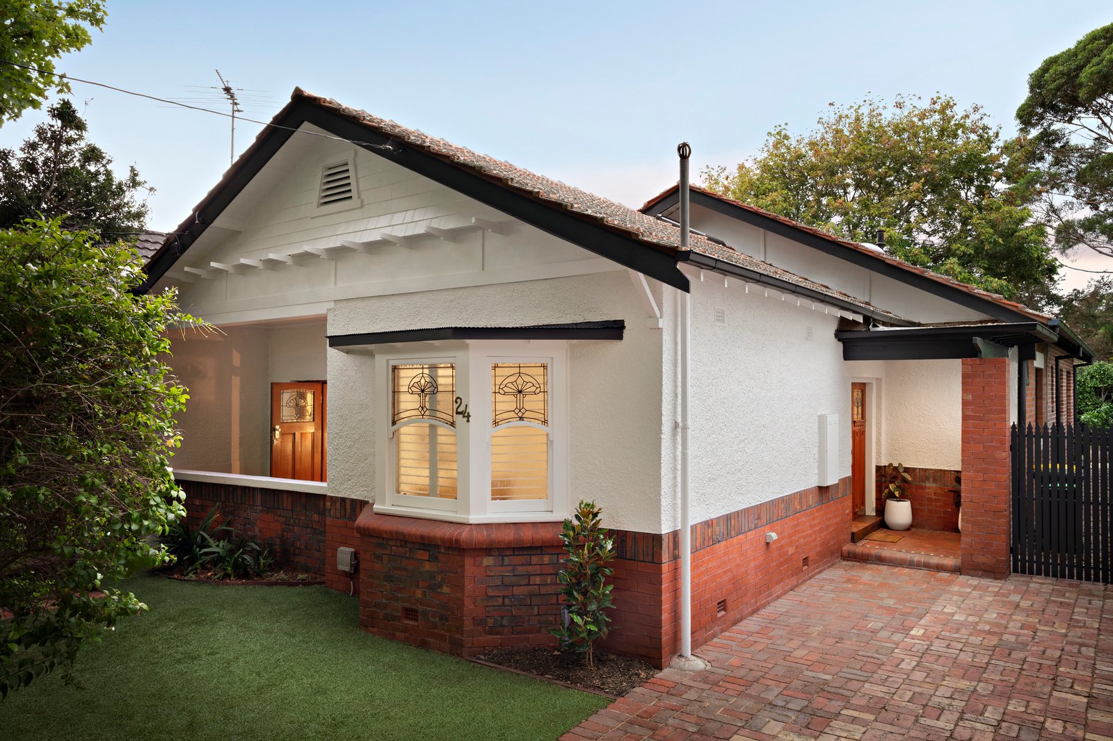 24 Rothesay Avenue, Elwood, 3184