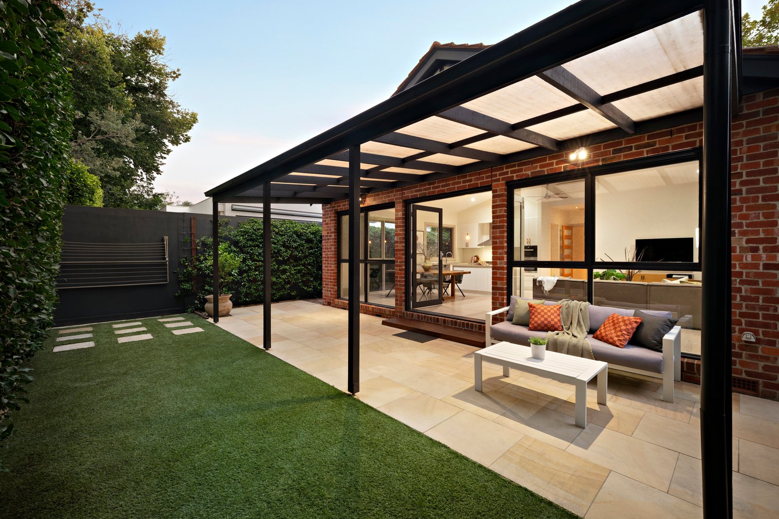 24 Rothesay Avenue, Elwood, 3184