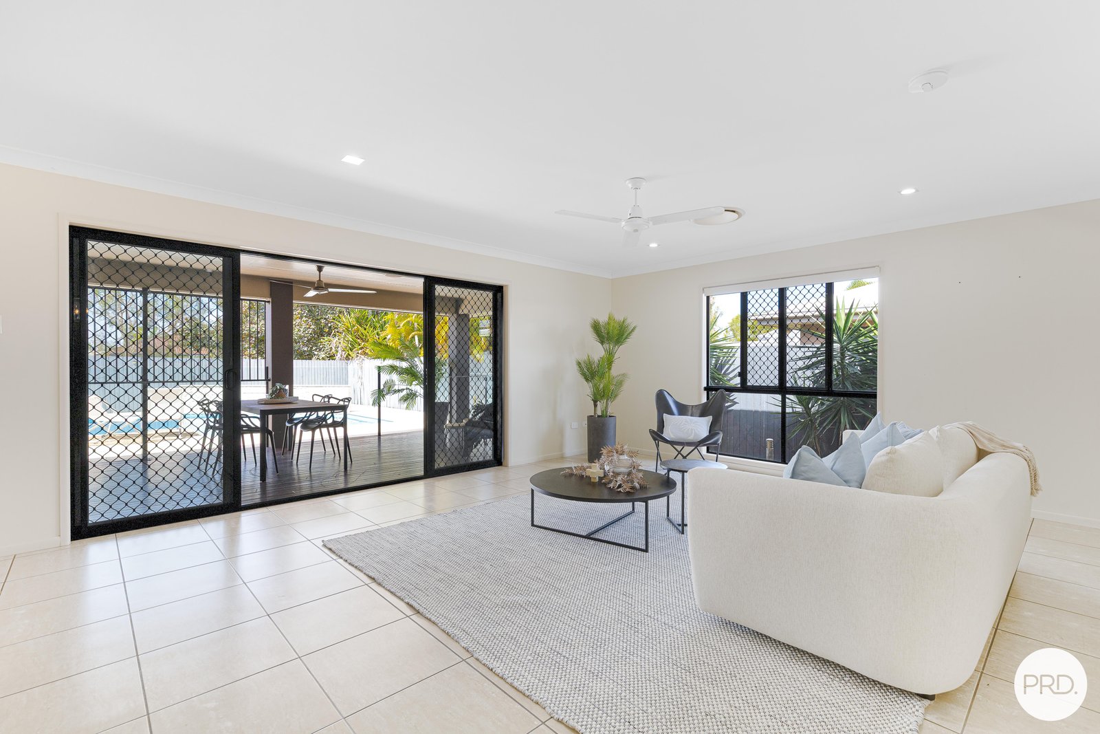 24 Royal Boulevard GLENELLA 3