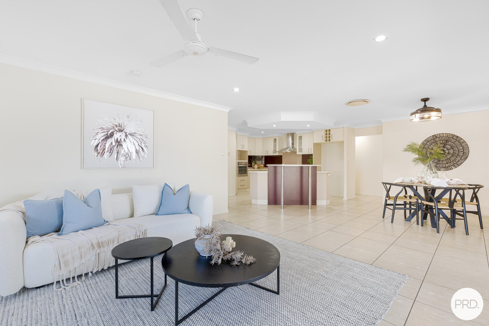 24 Royal Boulevard GLENELLA 4