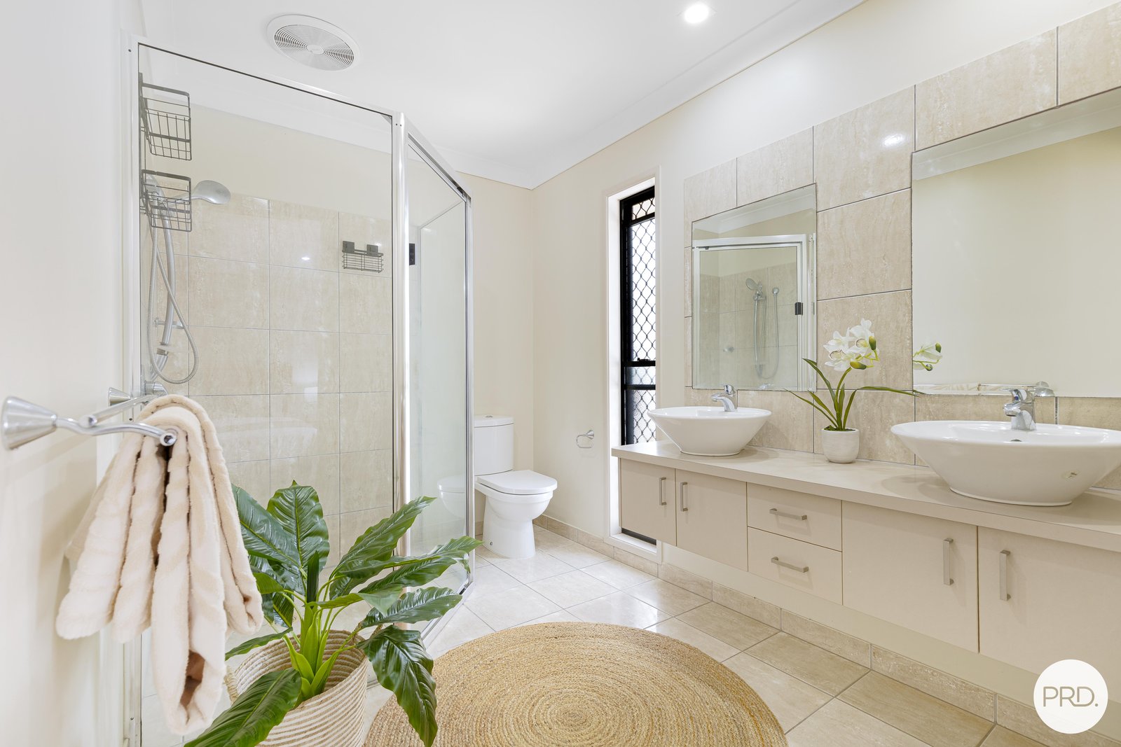 24 Royal Boulevard GLENELLA 15