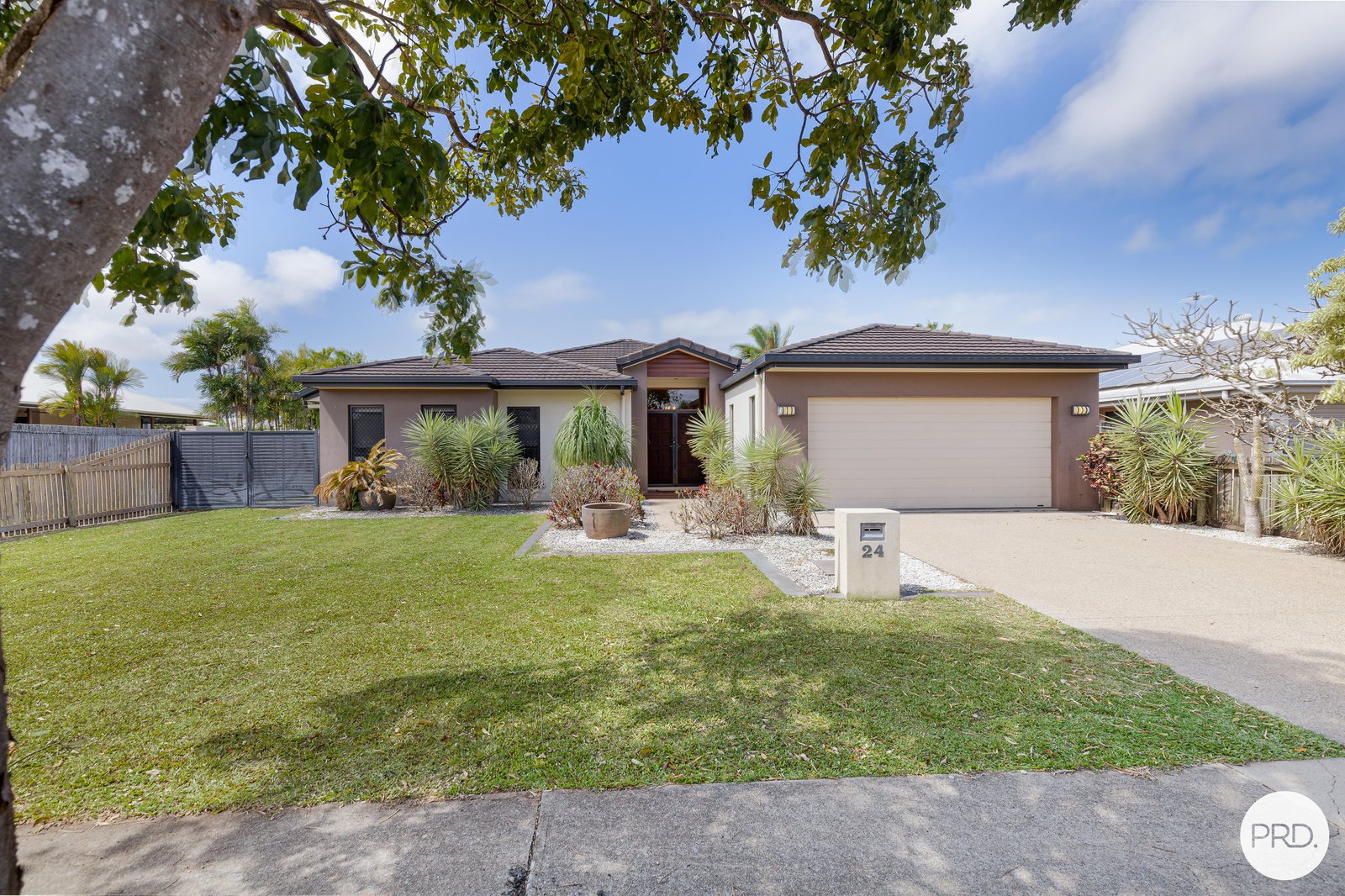 24 Royal Boulevard GLENELLA 23