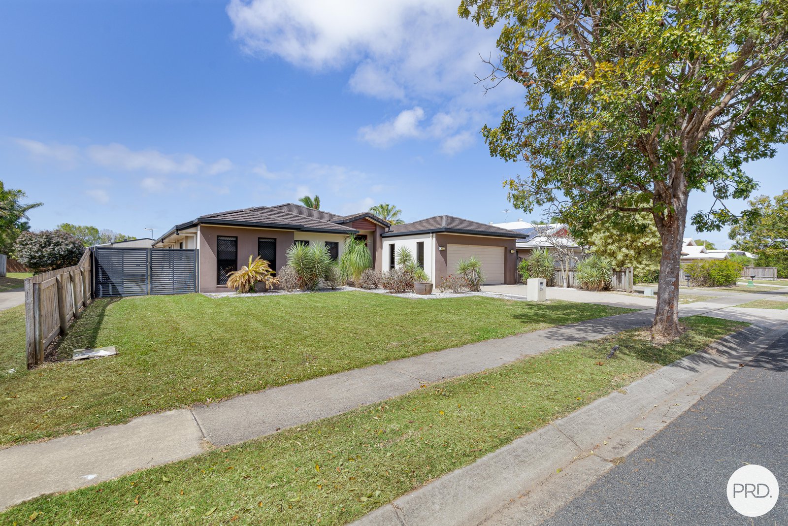 24 Royal Boulevard GLENELLA 24