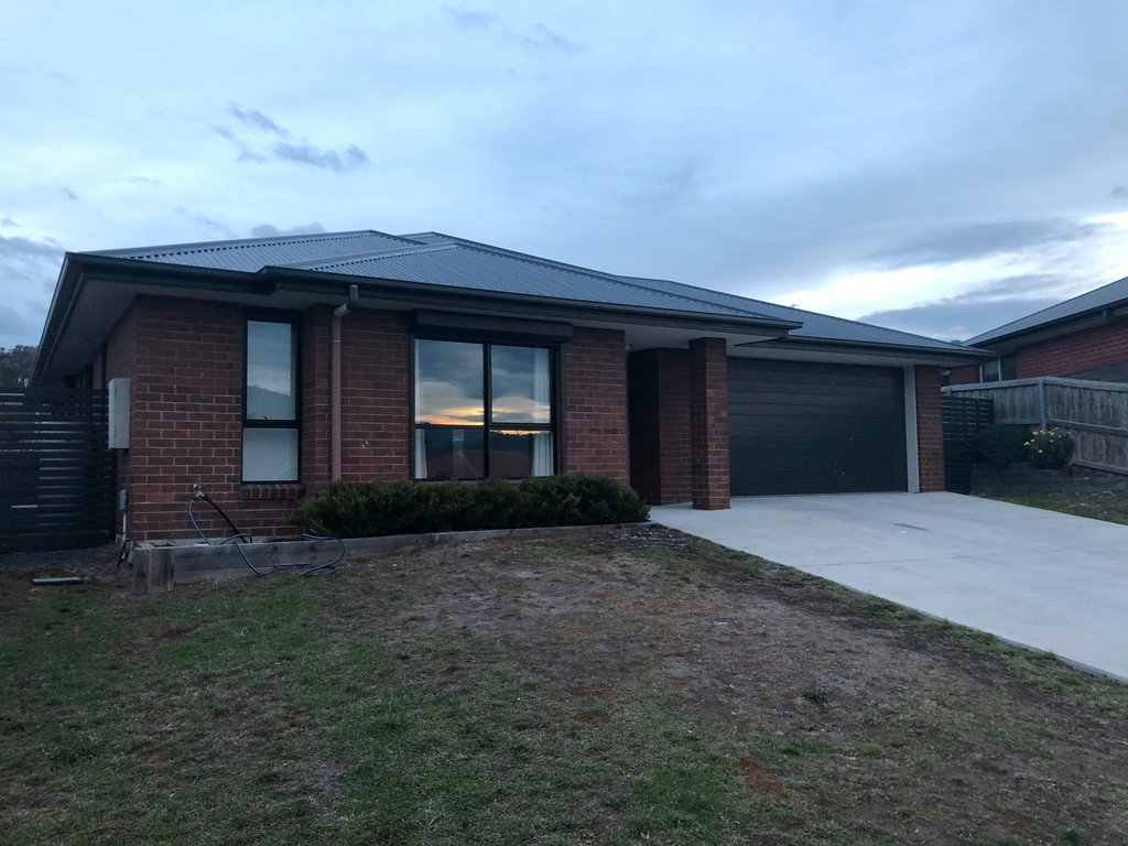 24 Sadri Court NEW NORFOLK 2
