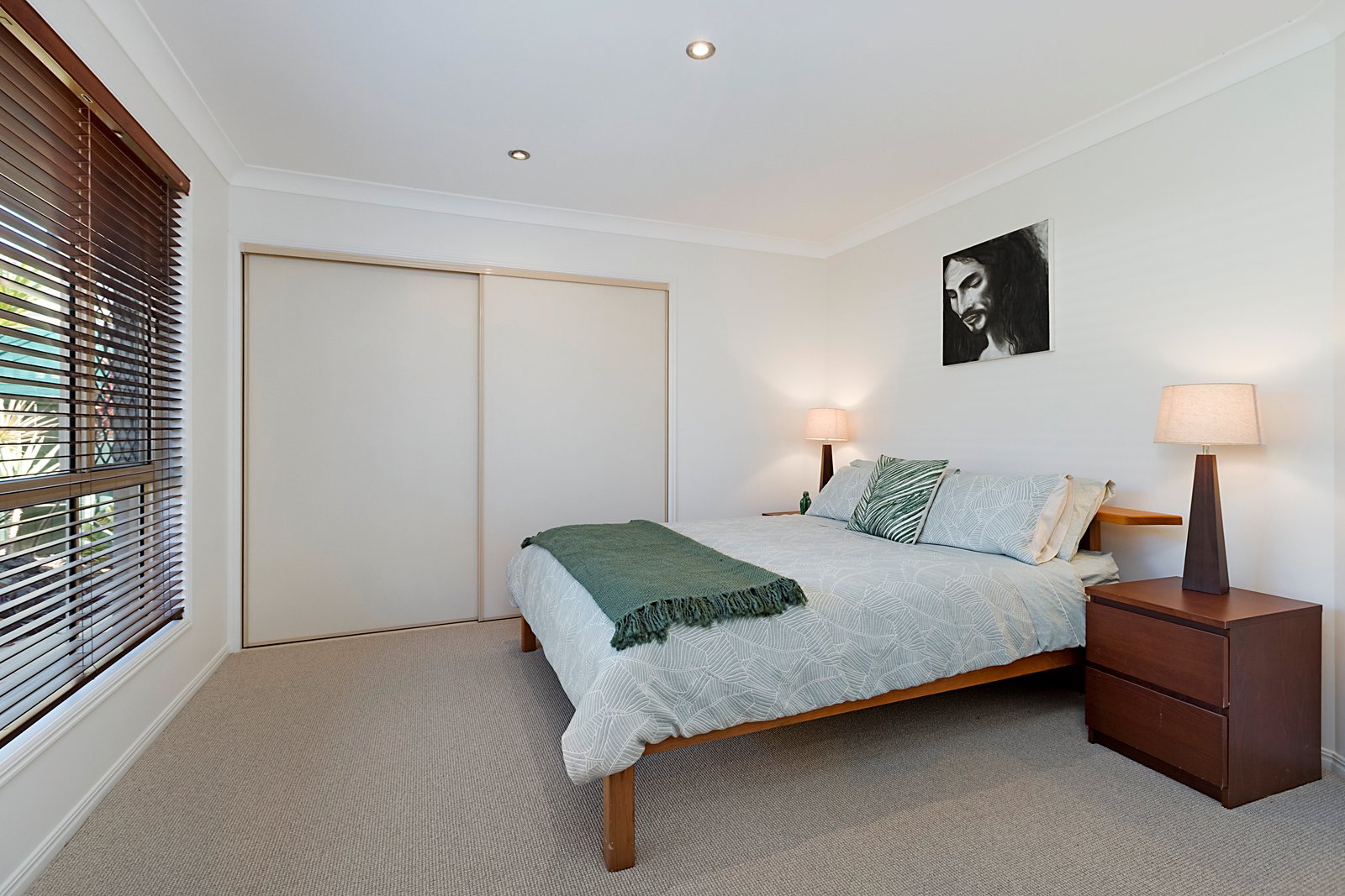 2/4 Sandbank Place KINGSCLIFF 7
