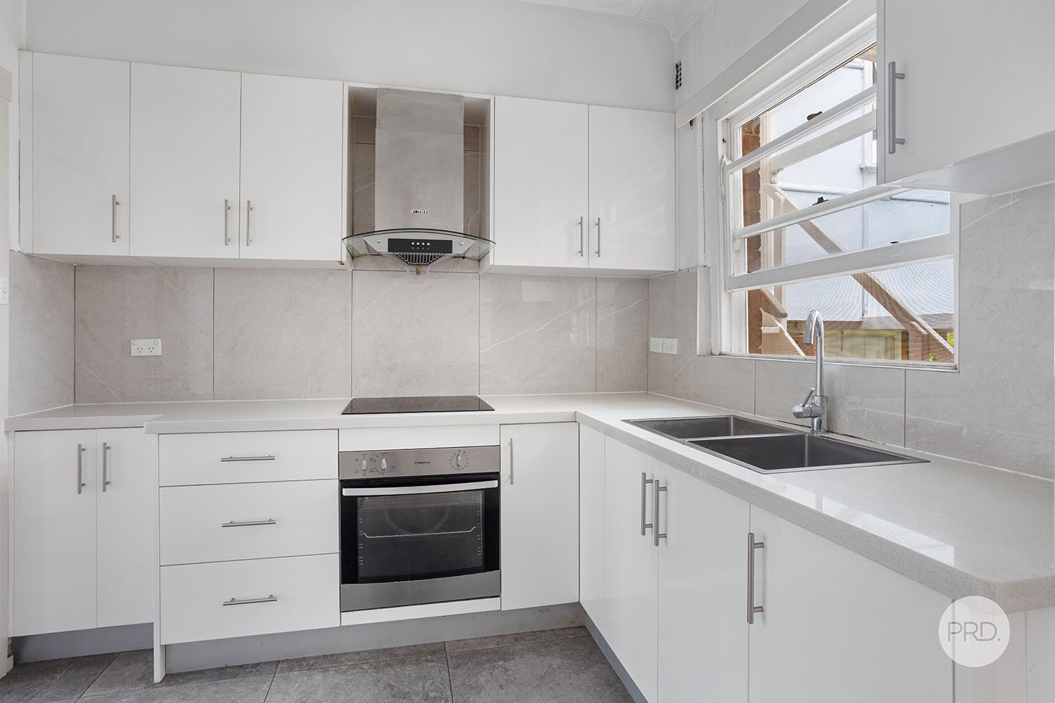 24 Seaforth Avenue OATLEY 1