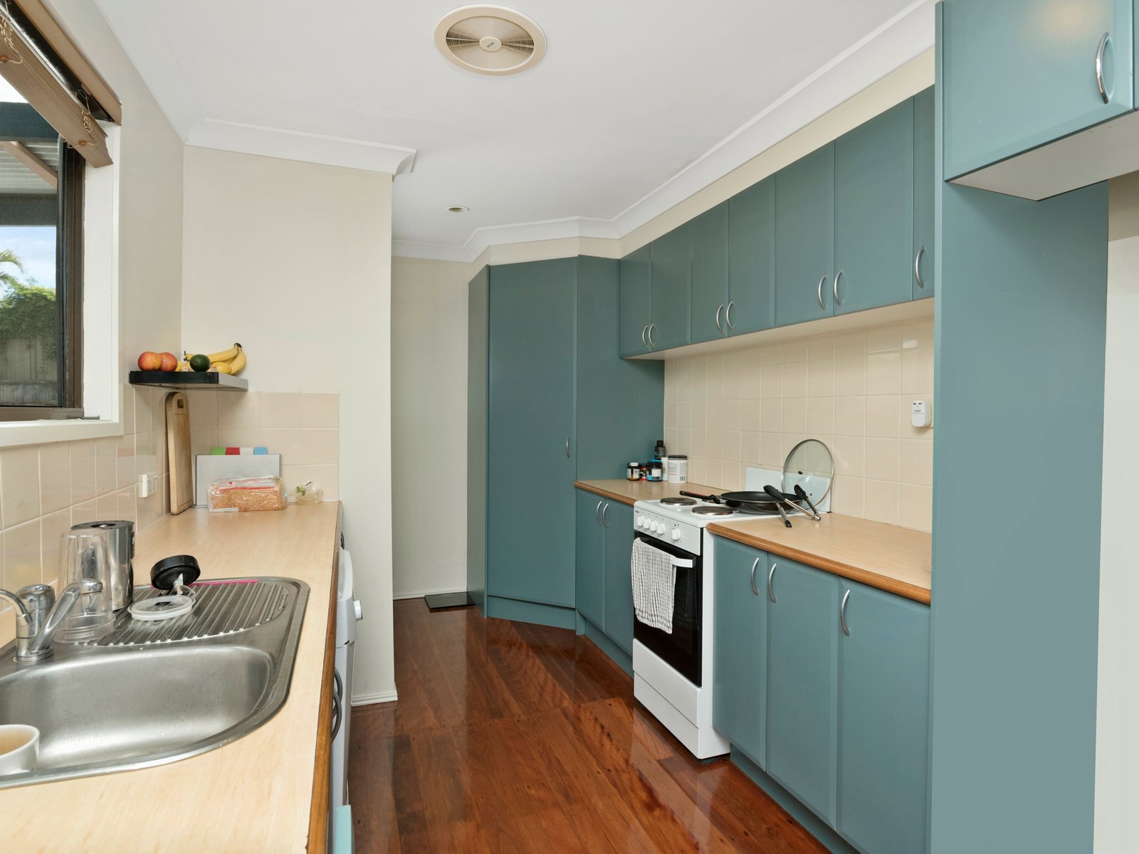 24 Seaview Street TWEED HEADS SOUTH 3