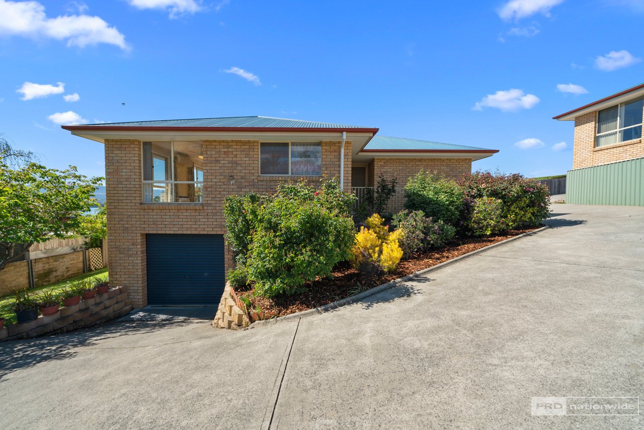 2/4 Sharron Drive GRANTON 1