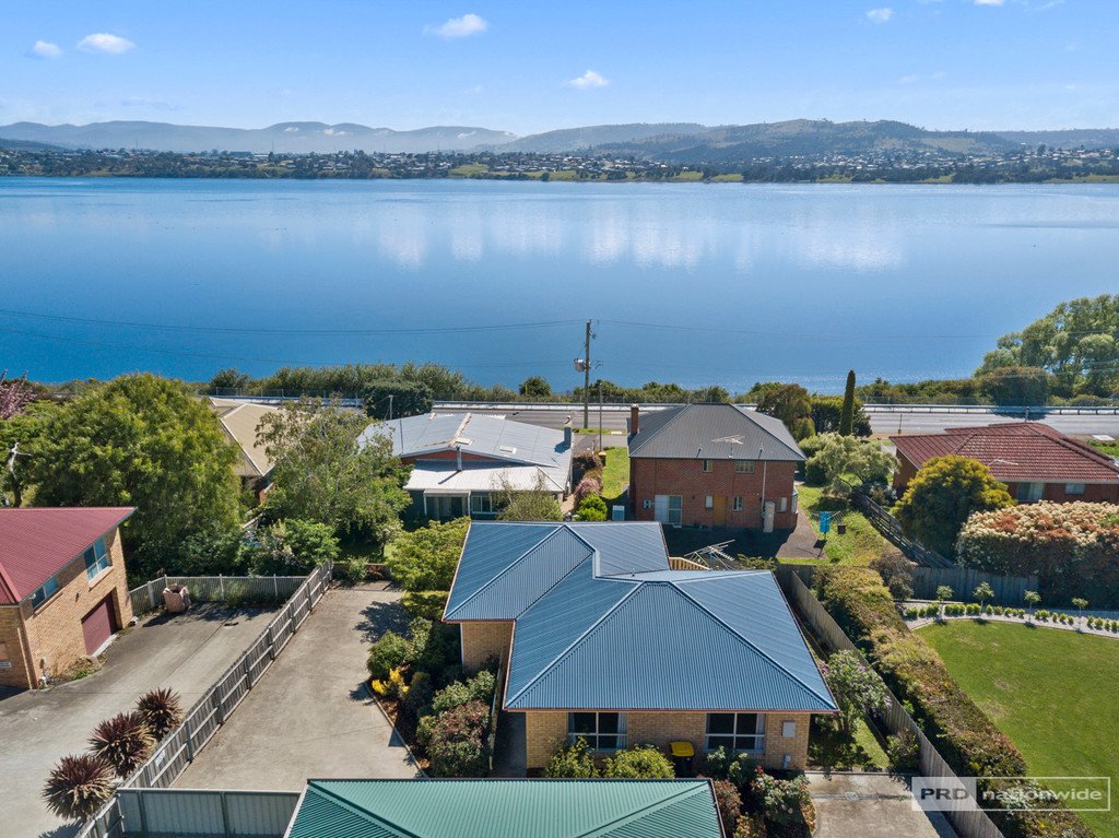 2/4 Sharron Drive GRANTON 2