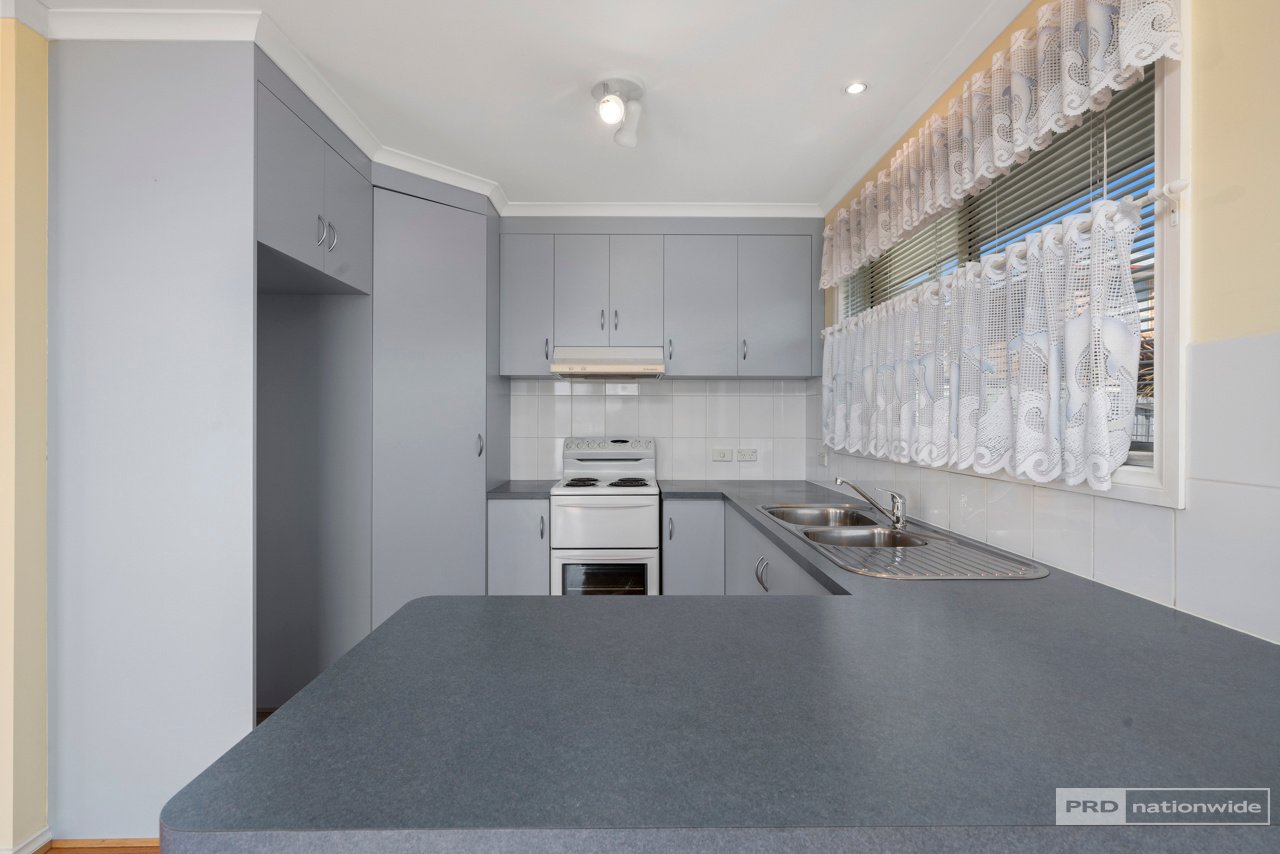 2/4 Sharron Drive GRANTON 5