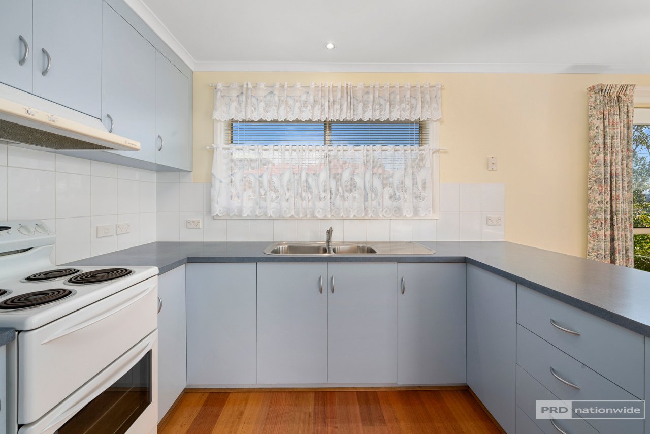 2/4 Sharron Drive GRANTON 6