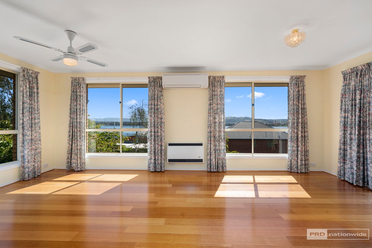 2/4 Sharron Drive GRANTON 10