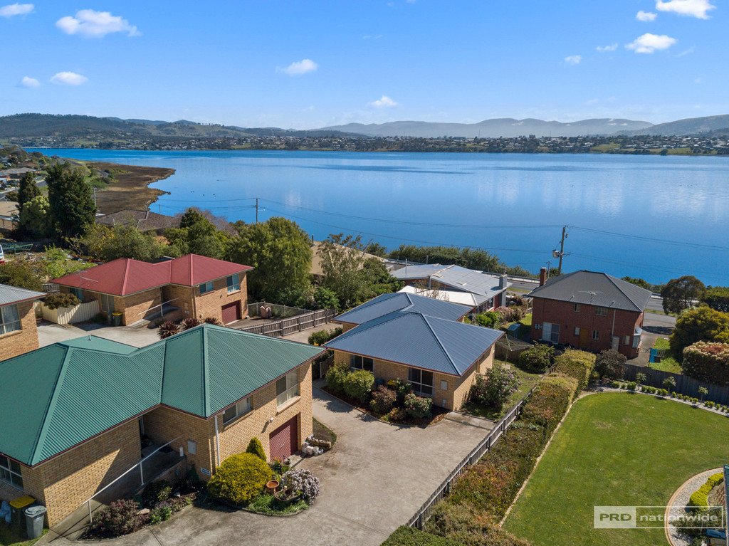 2/4 Sharron Drive GRANTON 22