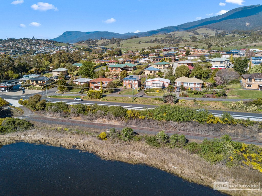 2/4 Sharron Drive GRANTON 23