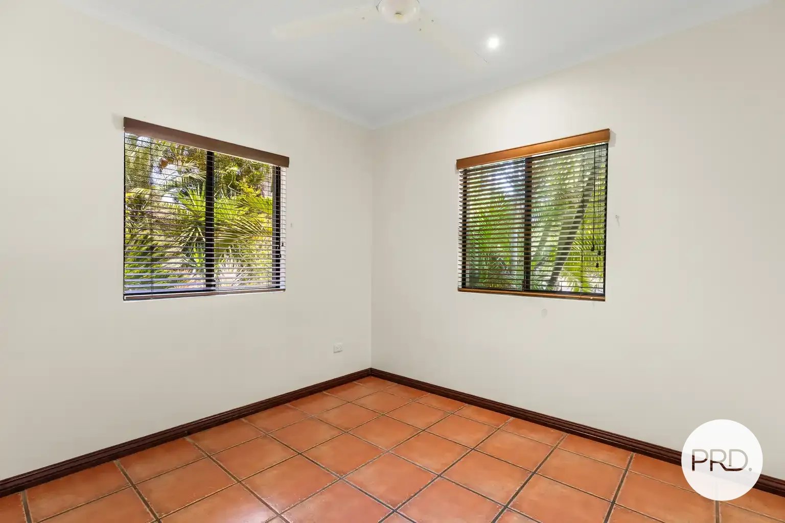24 Shearwater Cres  DJUGUN 11