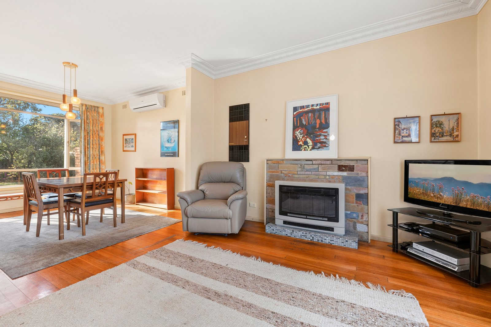 Gallery: 24 Silver Ash Avenue