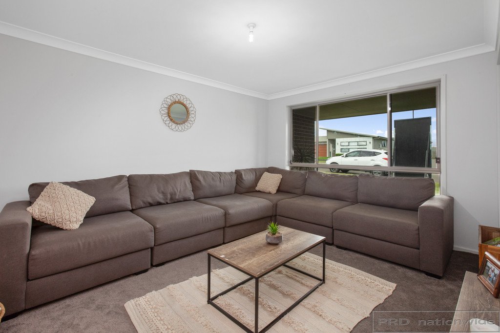 24 Skimmer Street CHISHOLM 7