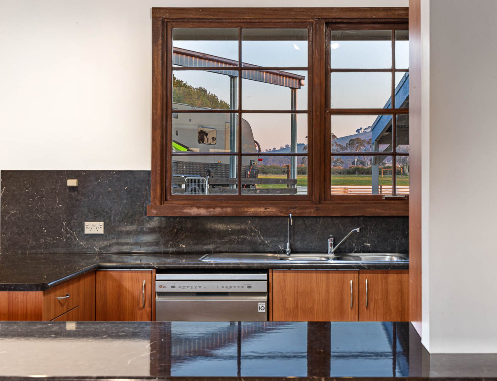 Gallery: 24 Smyth Street