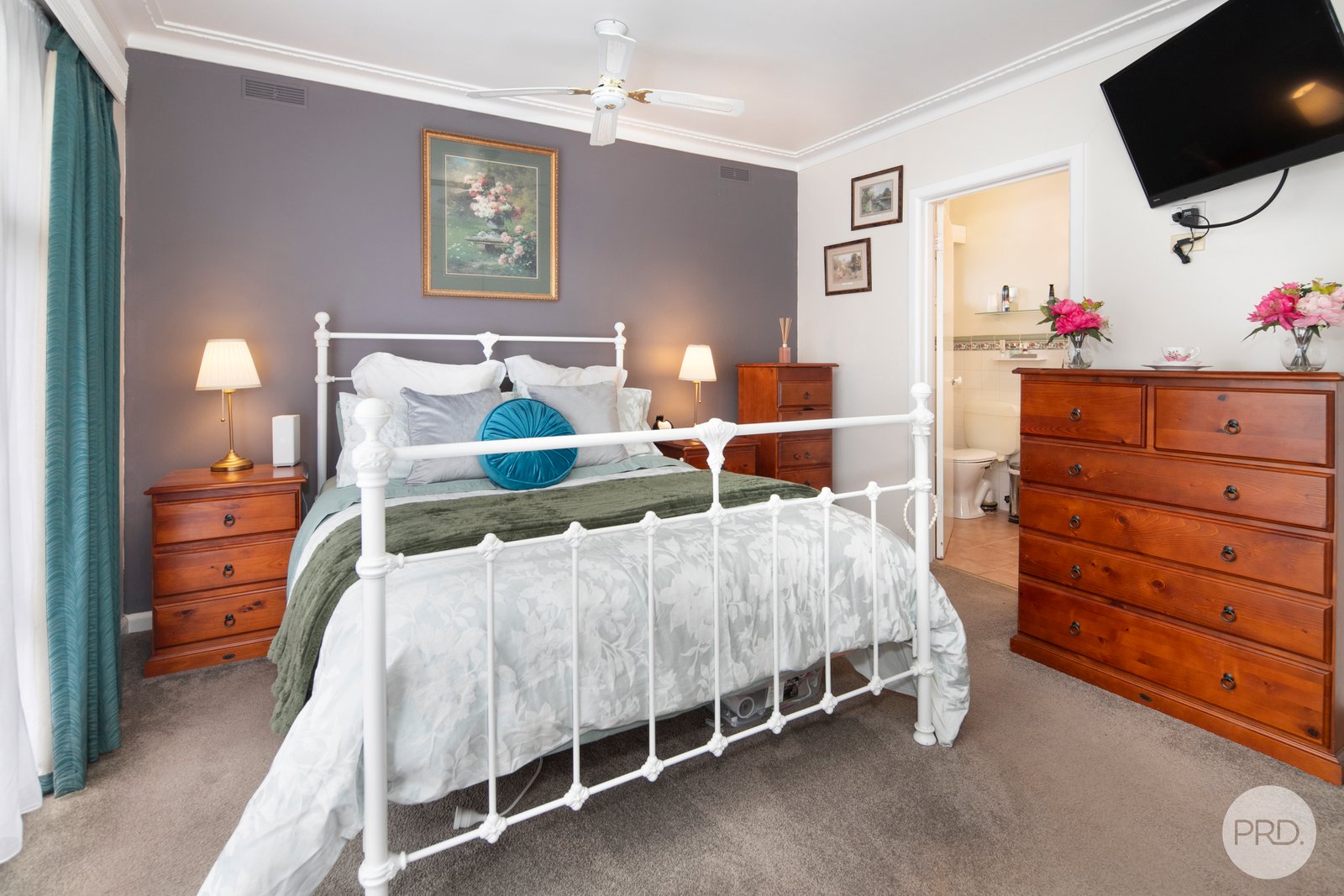 24 Smythes Road DELACOMBE 9
