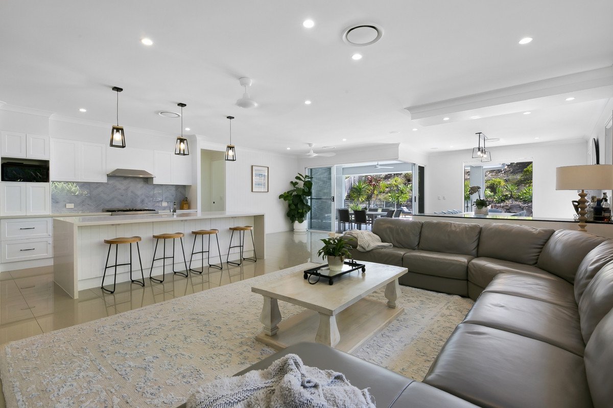 24 Sormano Street Reedy Creek 1