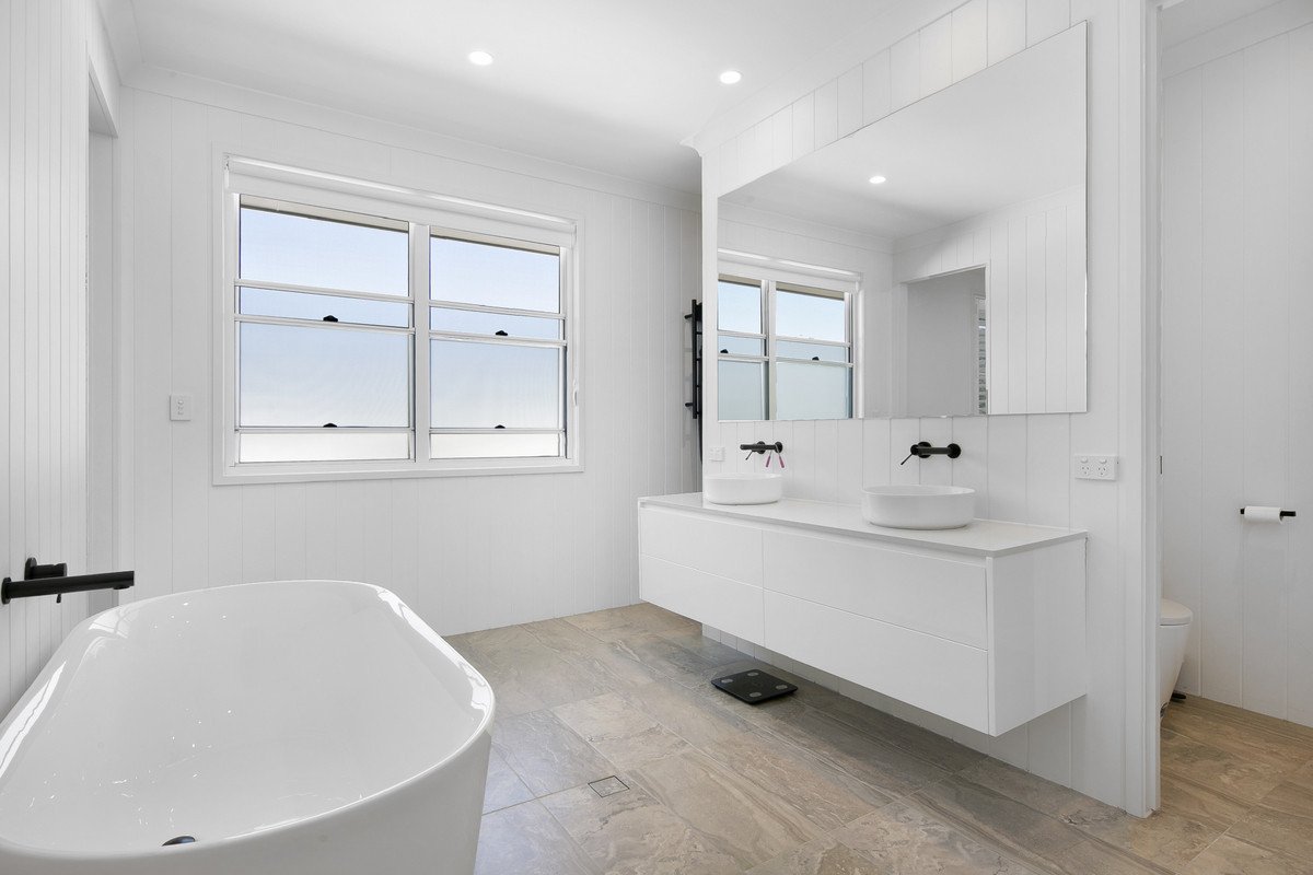 24 Sormano Street Reedy Creek 21