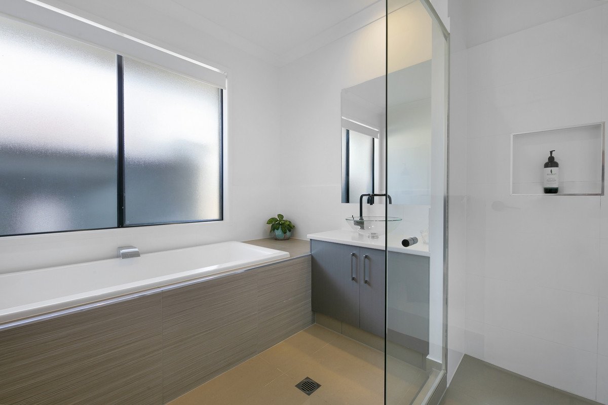 24 Sormano Street Reedy Creek 26