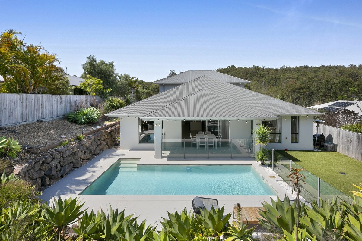 24 Sormano Street Reedy Creek 2