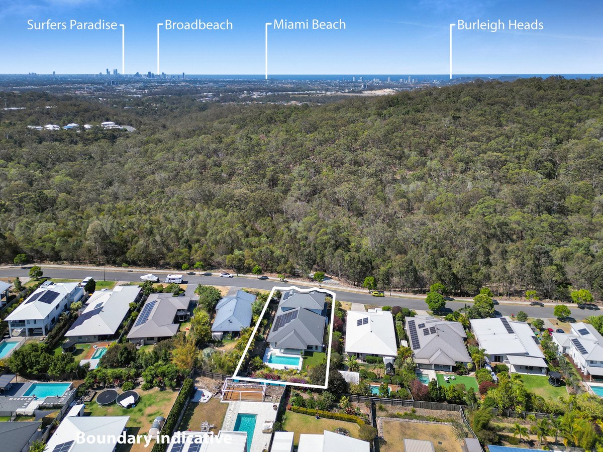 24 Sormano Street Reedy Creek 33