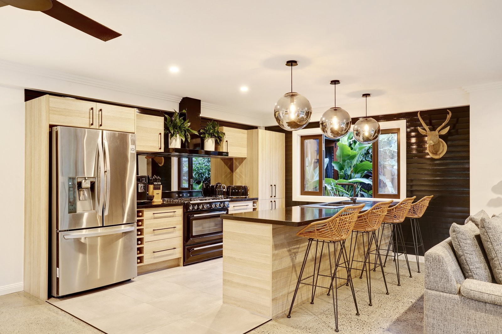 24 Spindle Street PALM BEACH 2