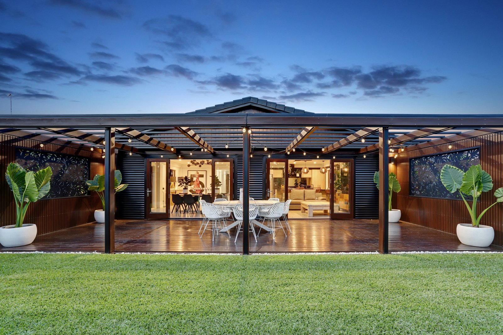 24 Spindle Street PALM BEACH 3